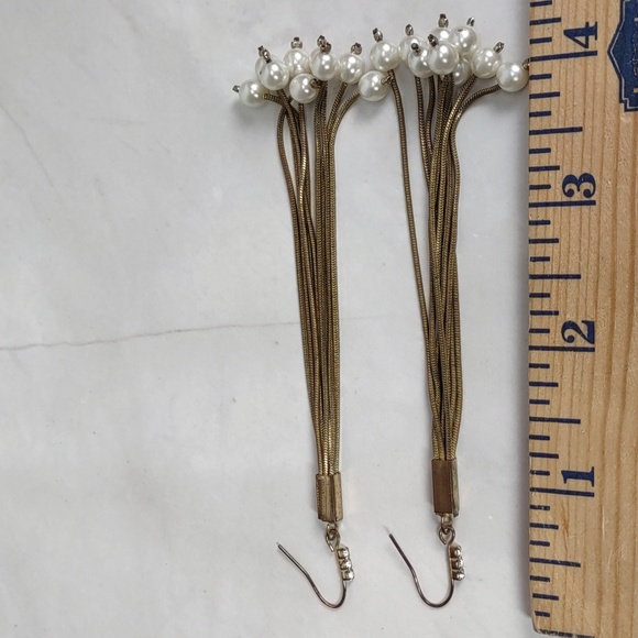 Pearl/Chain Tassel Earrings - Picture 4 of 4